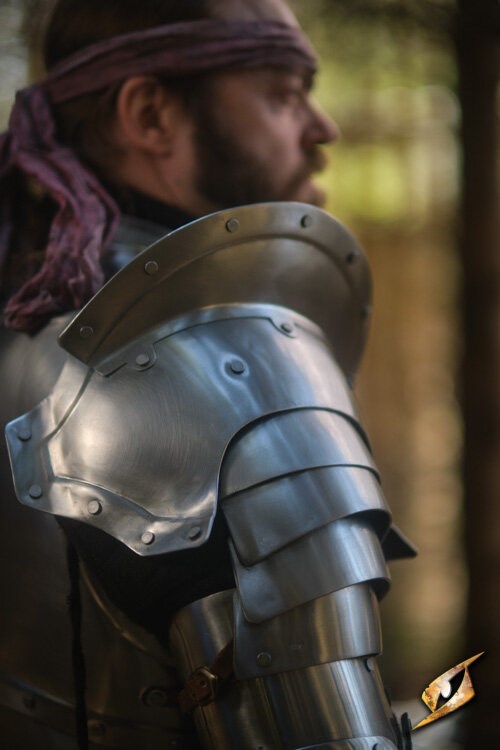 Schulterrüstung Hauptmann, Stahl