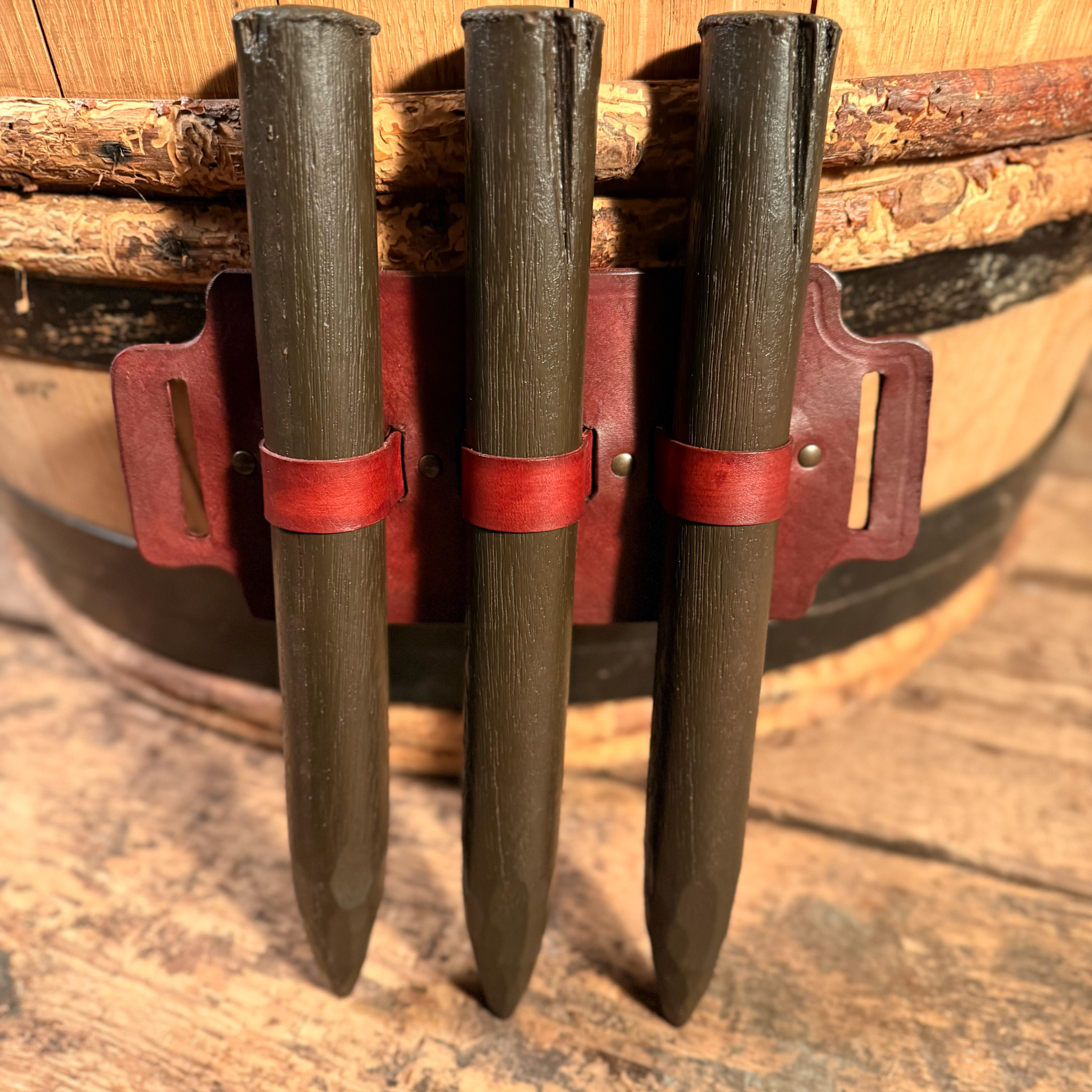 Pflockhalter aus Leder mit 3 Pflöcken