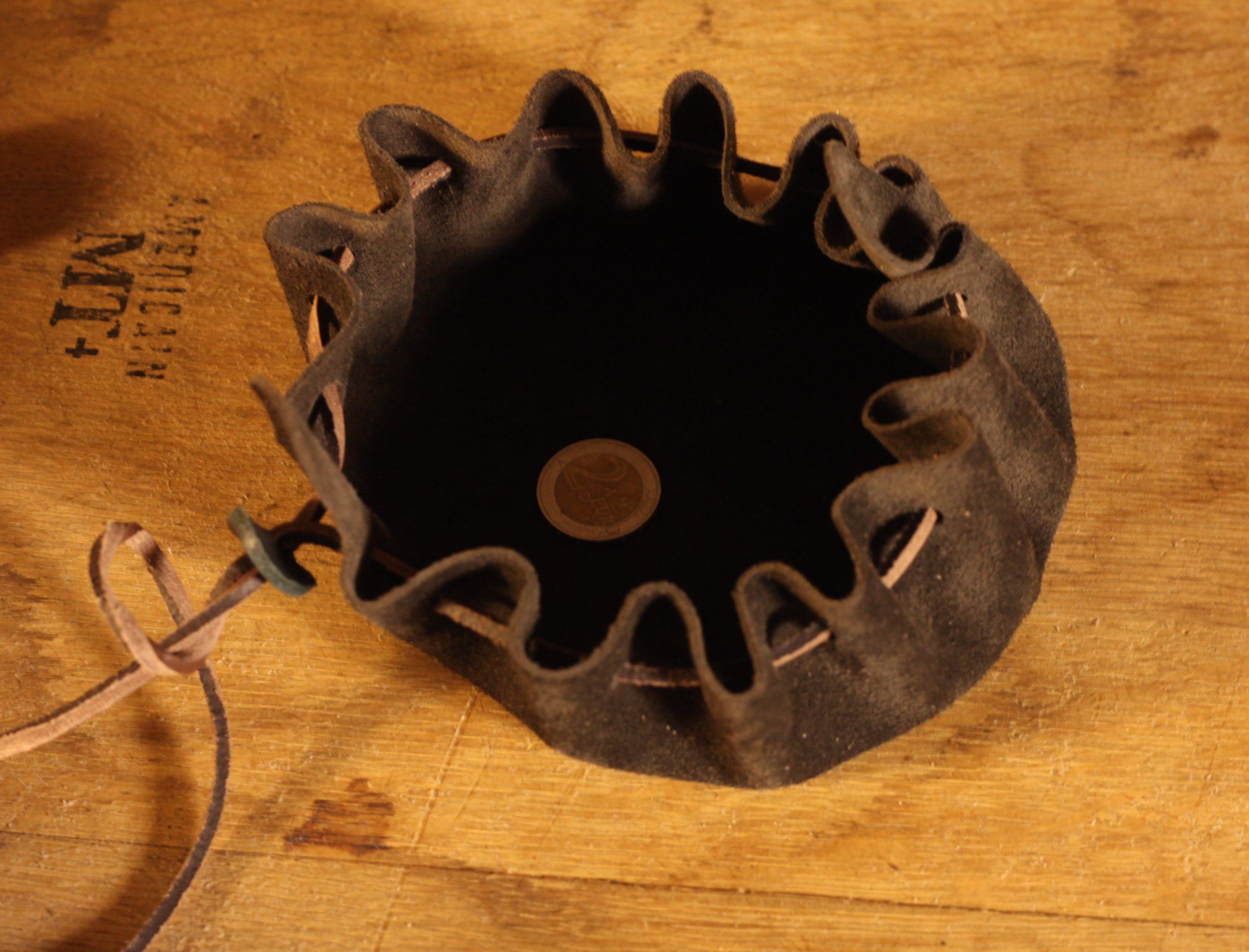 Lederbeutel aus Veloursleder