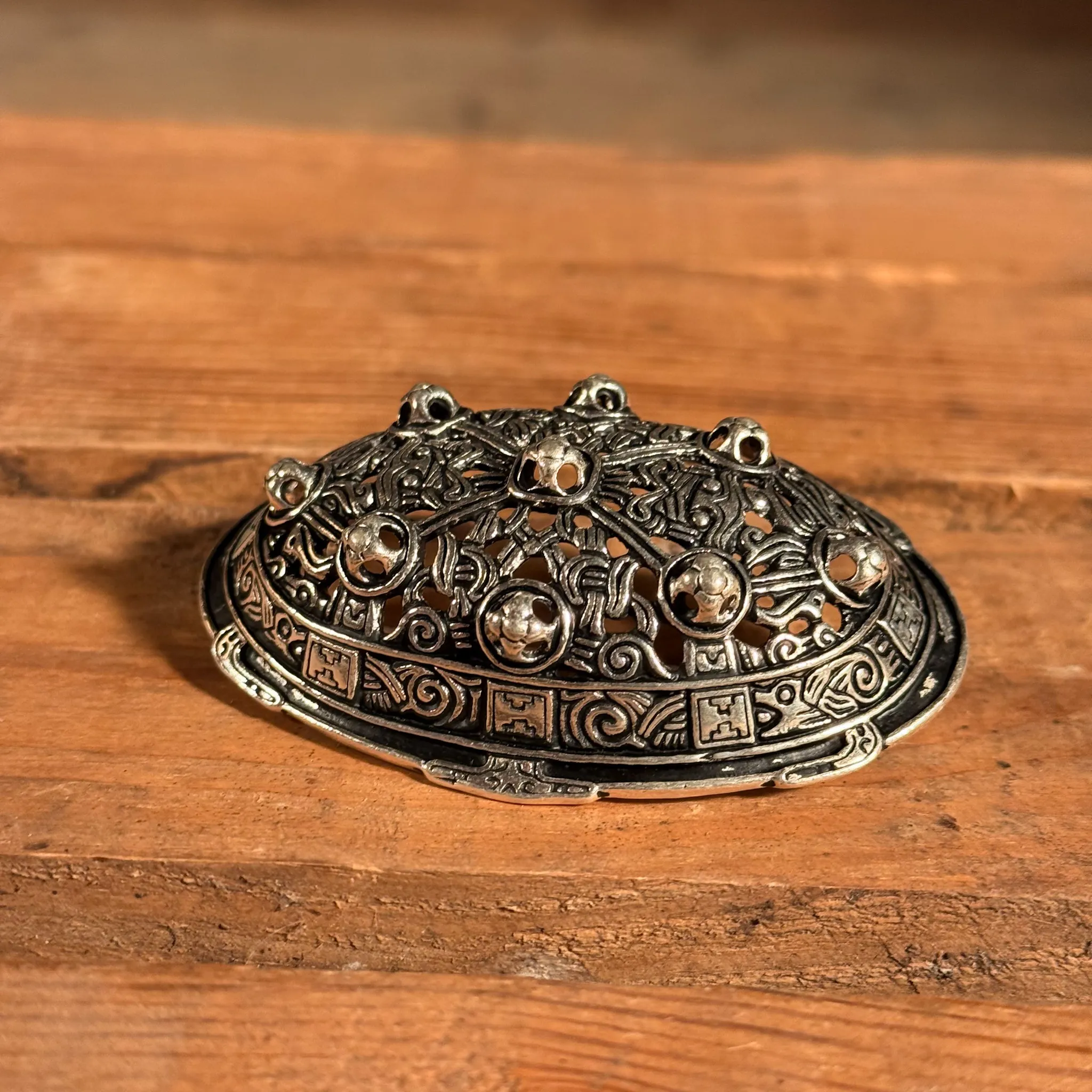 Wikinger Ovalfibel - Schalenfibel, versilbert