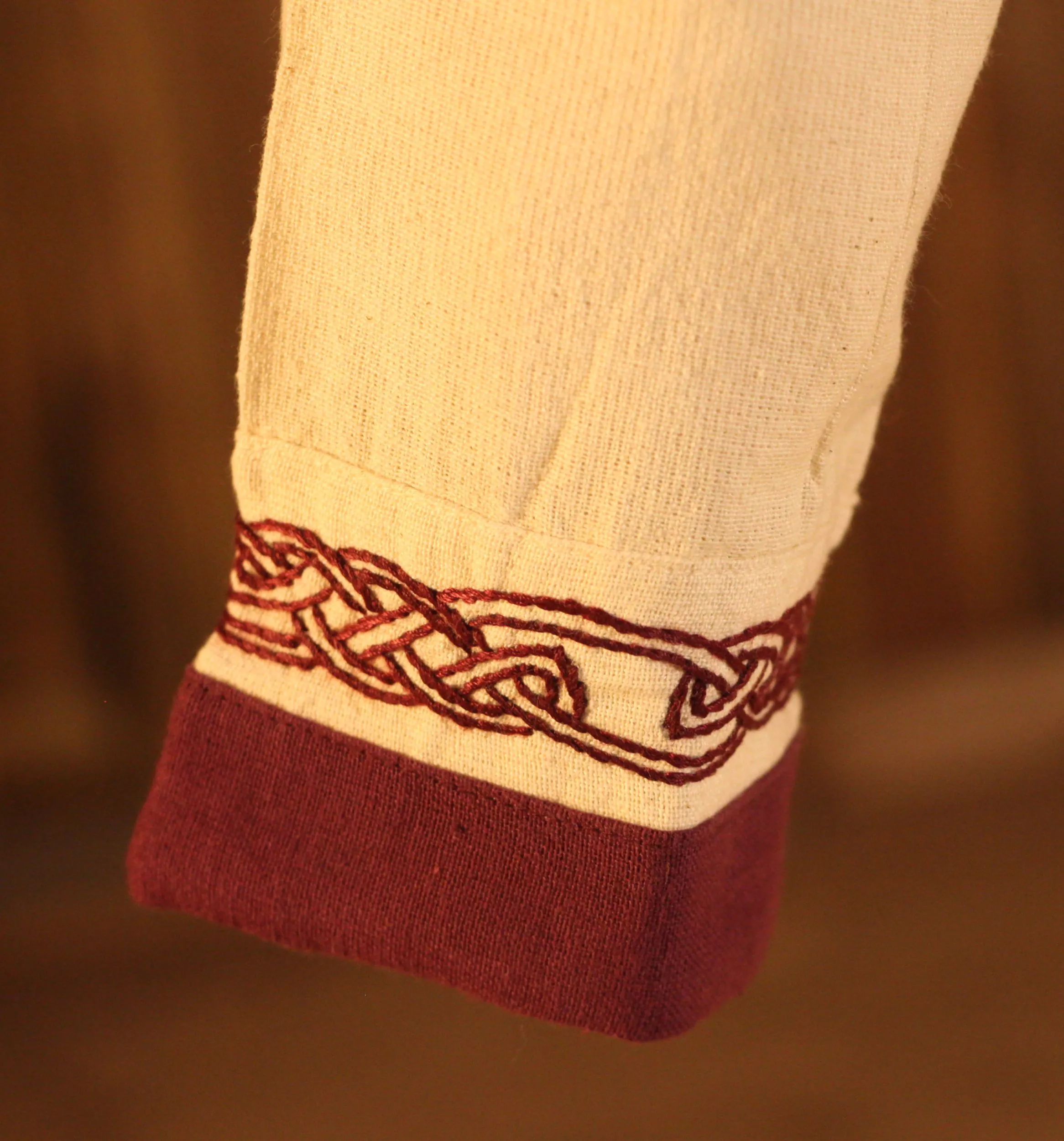 Wikingerkleid Lagertha mit Handstickerei