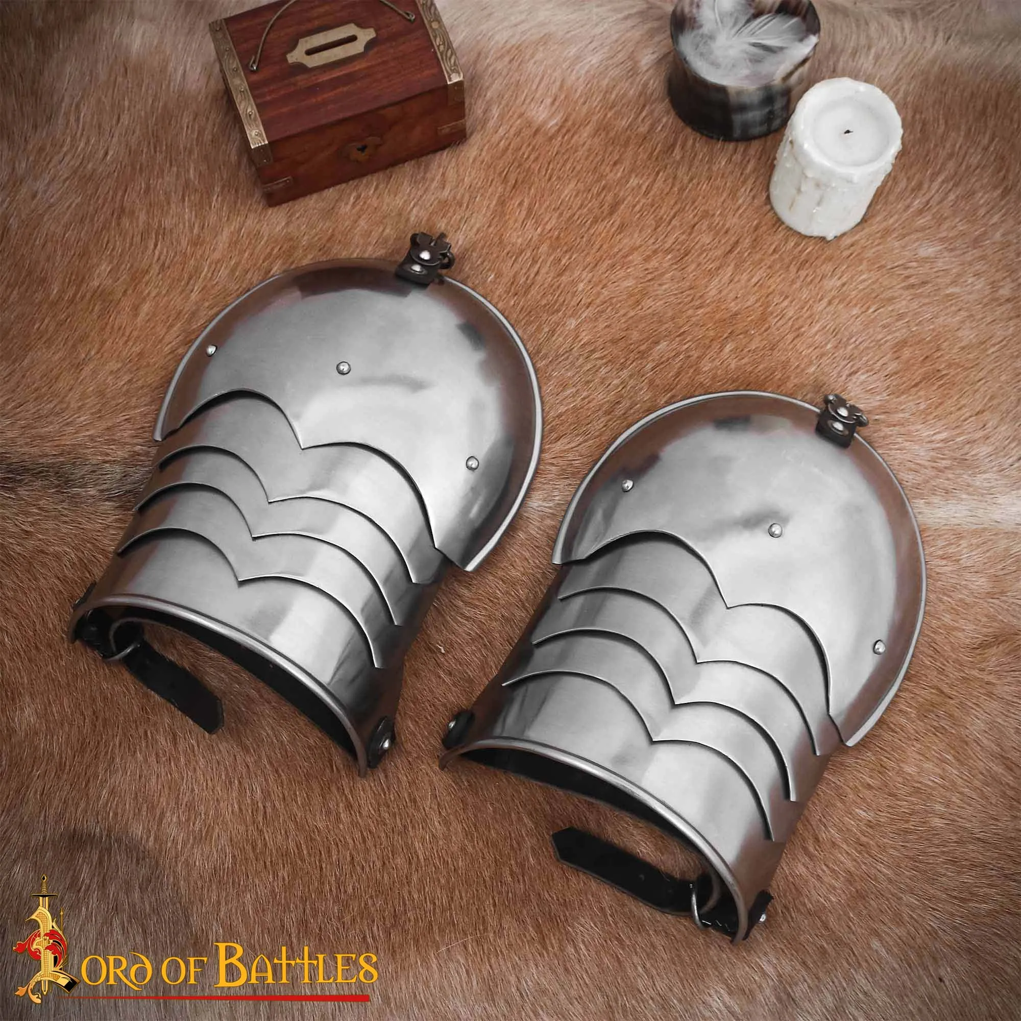 Mittelalterliche ritterliche Schulterpanzer
