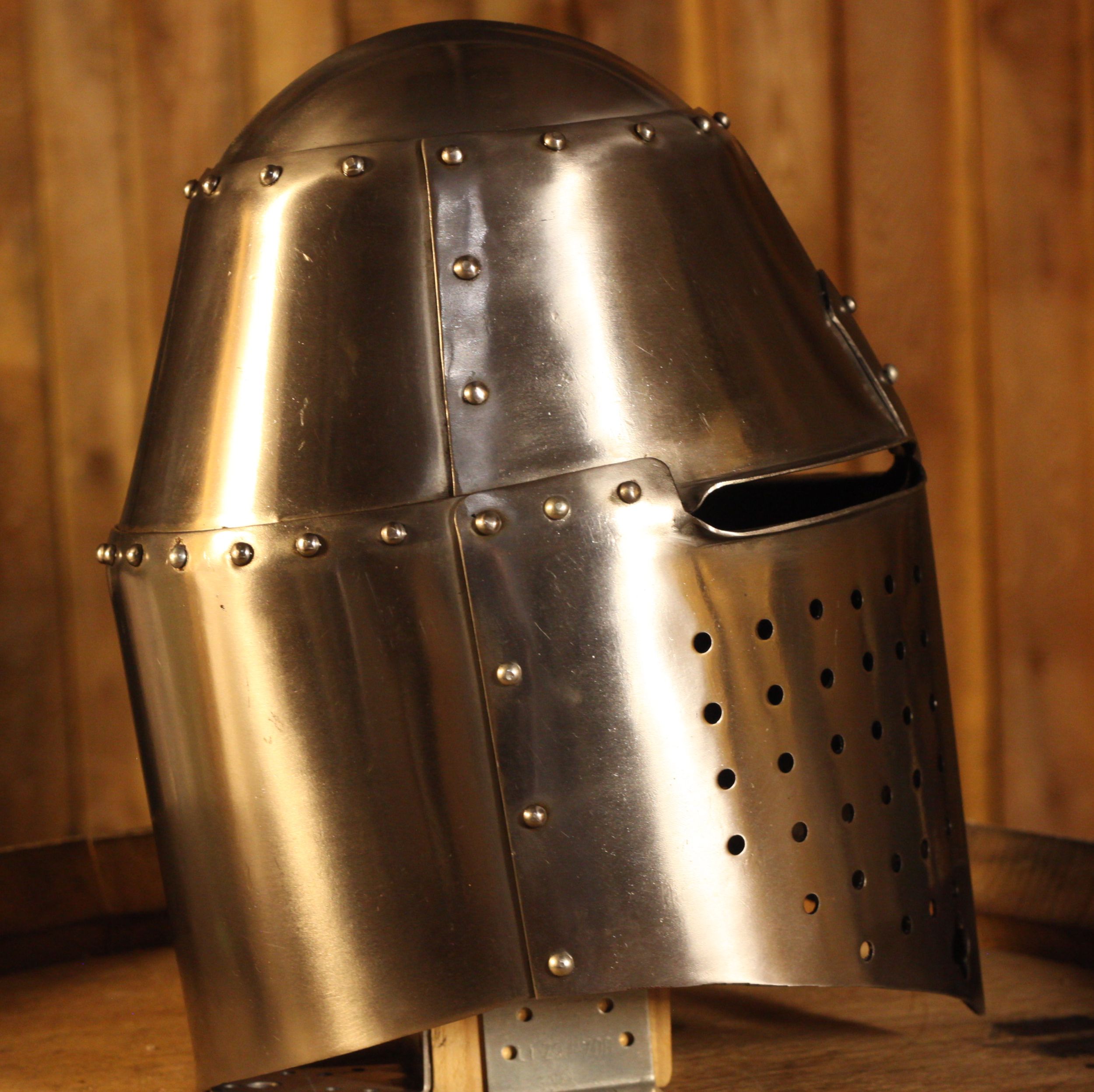 Mittelalterlicher Helm mit Visier, 1,6mm