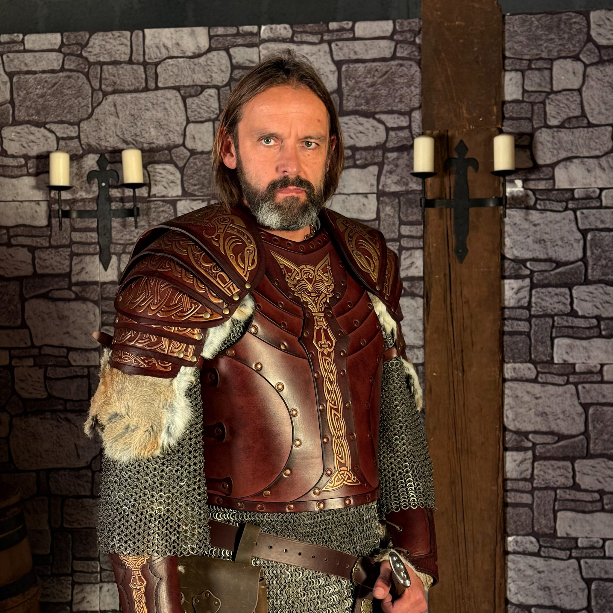 LARP Set Lederrüstung und Schulterrüstung Gold