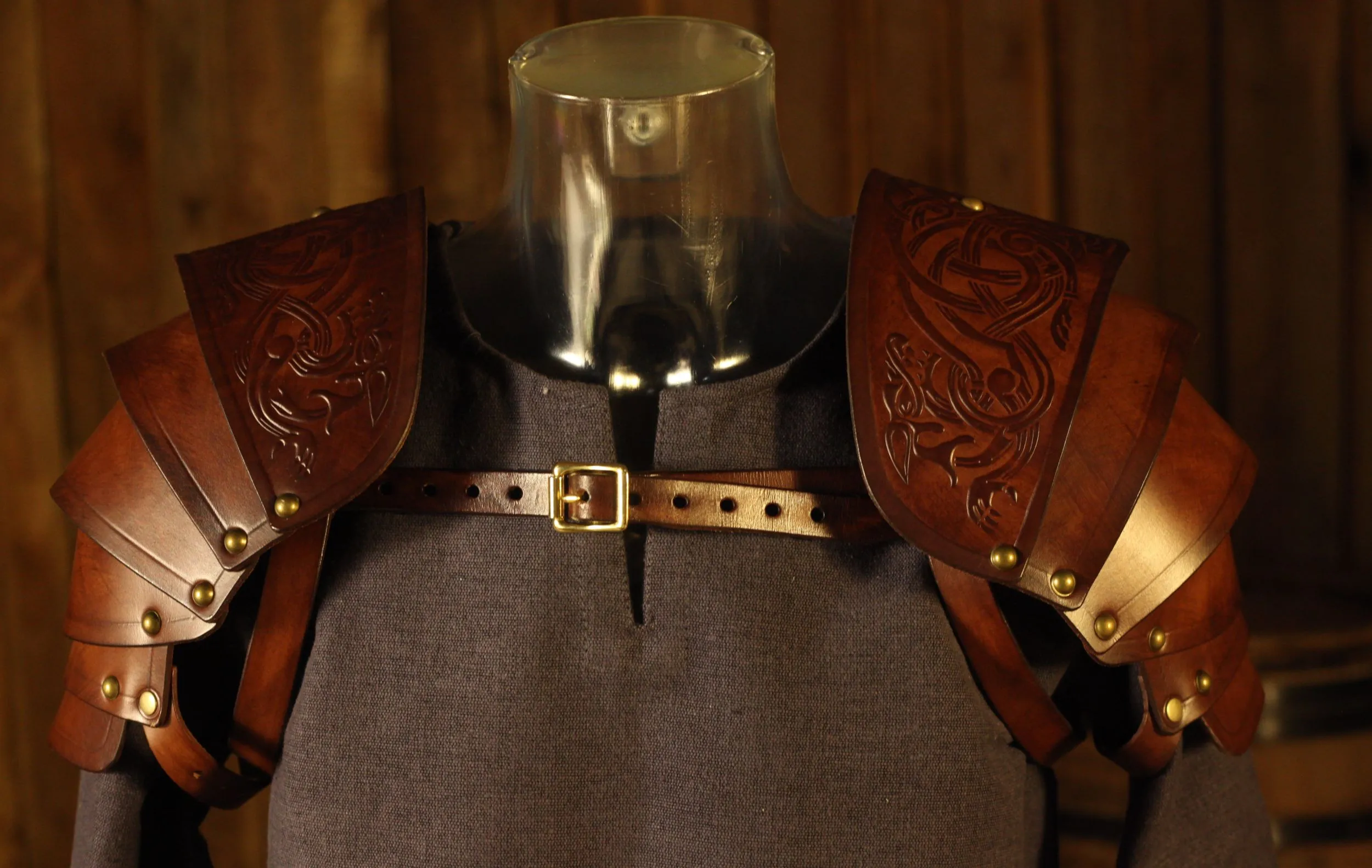 LARP Leder-Schulterrüstung Krieger
